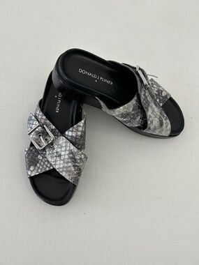 Donald J Pliner crisscross slide sandals, silver & gray snake-print Size 5M